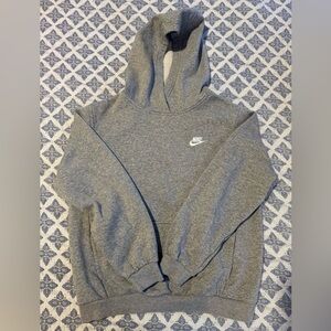 Boys Nike gray Club Fleece hoodie (XL)